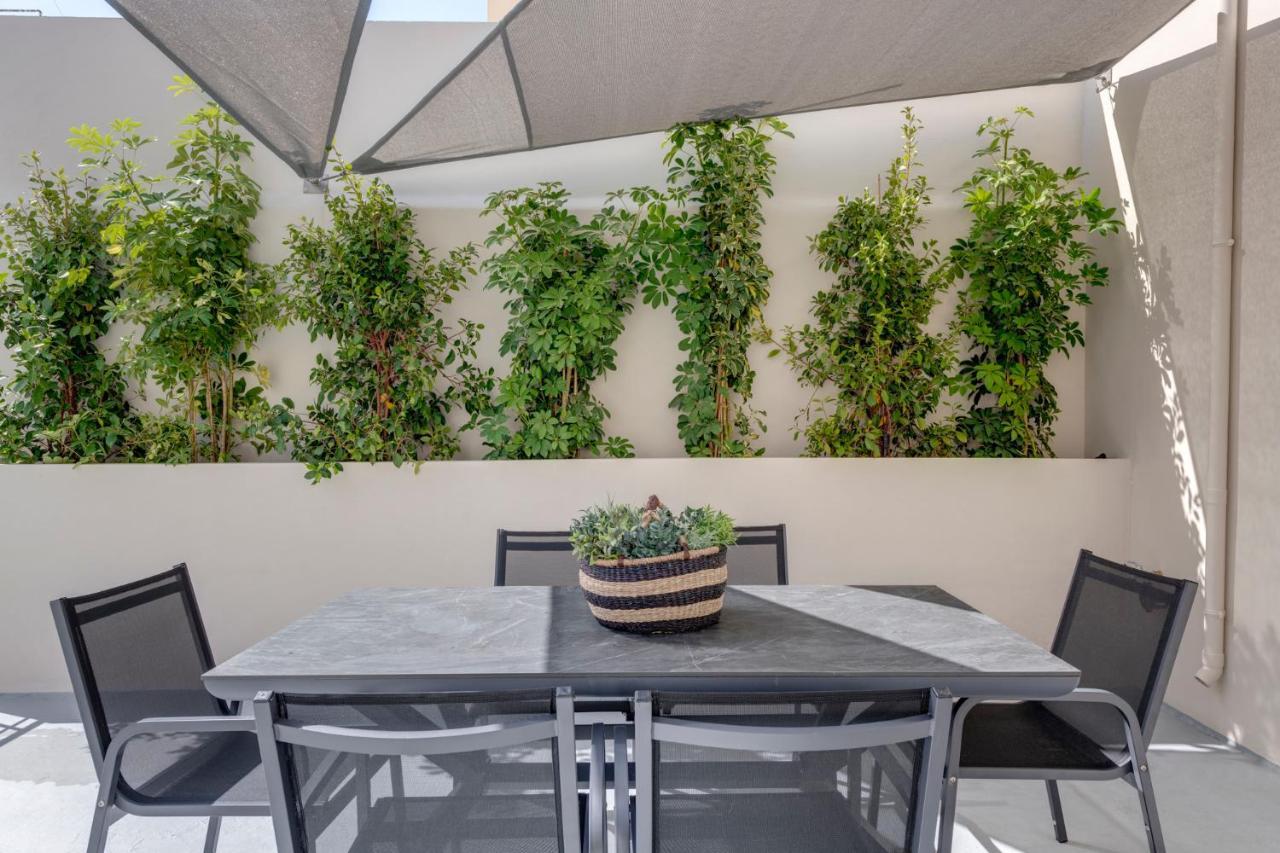 The Heart Of Syra - Your Home In Ermoupolis Exterior photo
